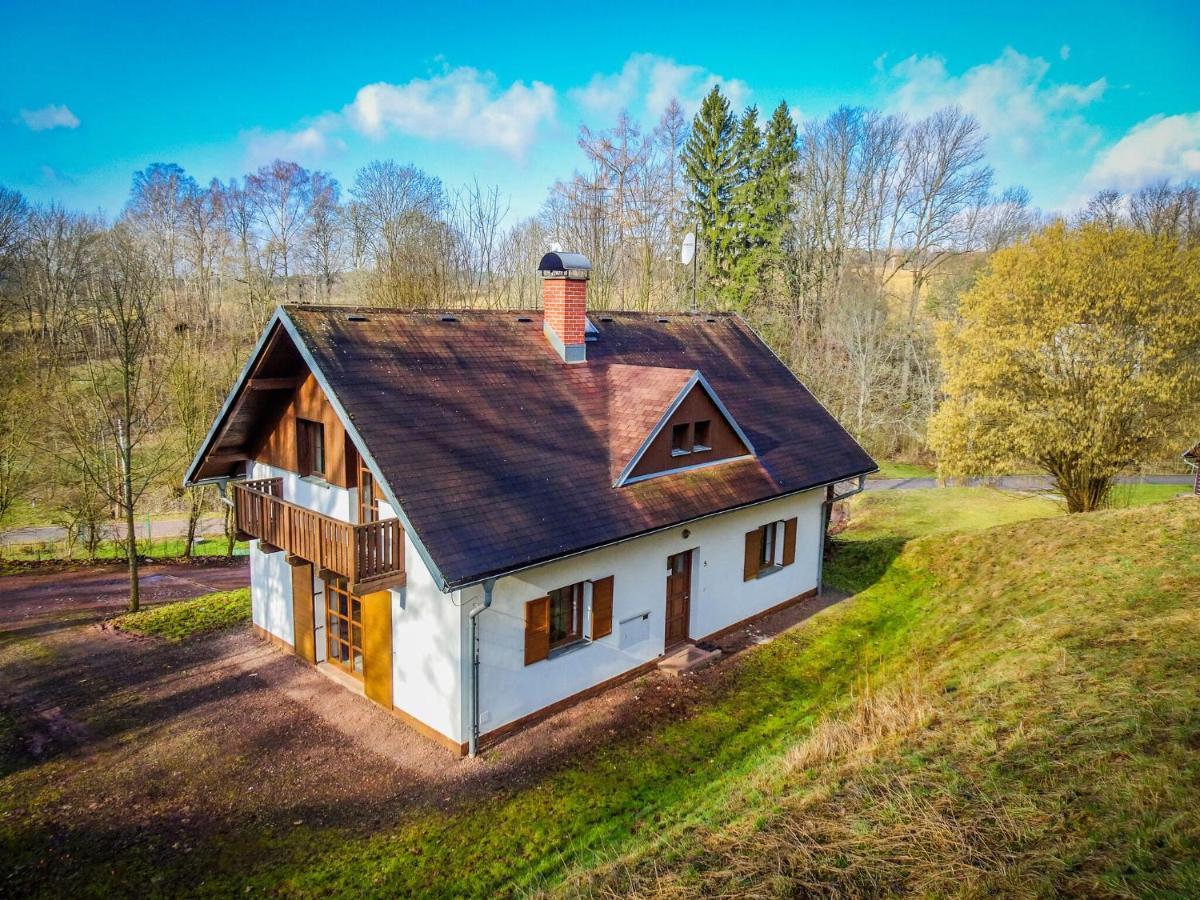 Cozy Chalet Near Ski Area In Javornik Rudník エクステリア 写真